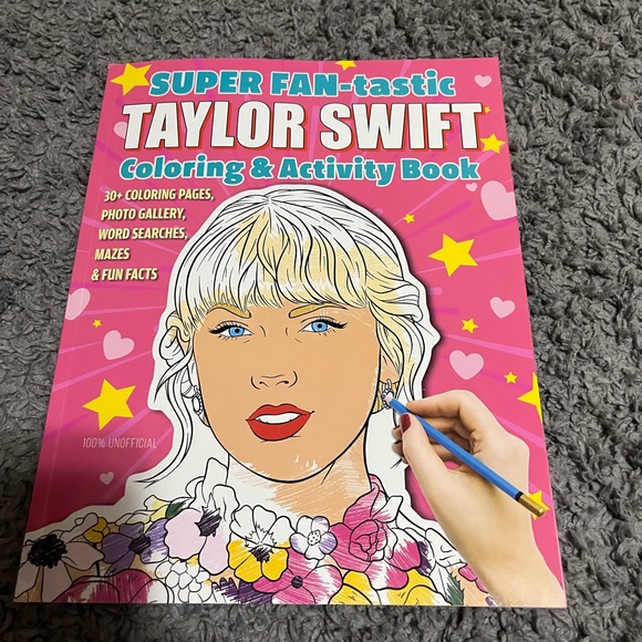 BRAND NEW Taylor Swift Colouring book - Picture 1 of 3